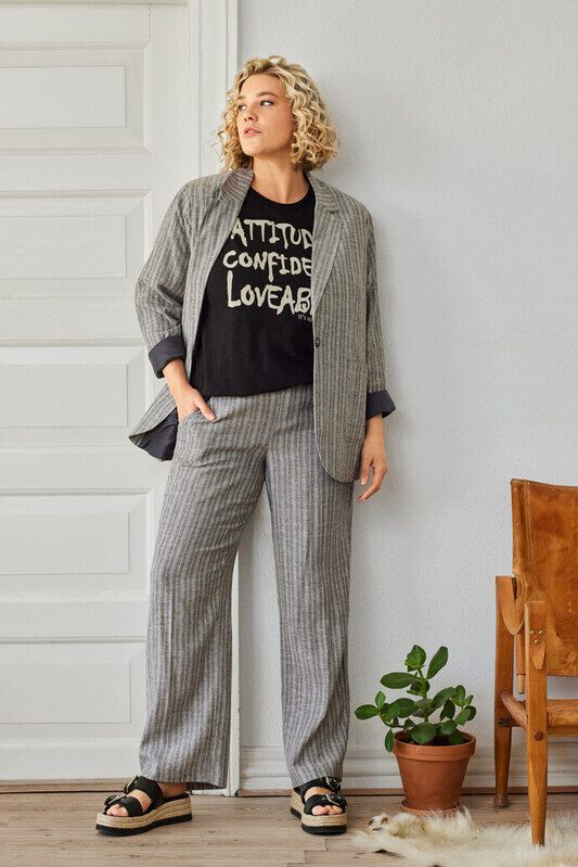 Blazer 216786_ T-shirt 217127 Pants 216787 pantalon ciso 216787