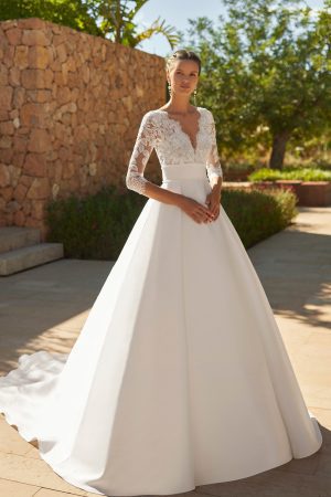 Robe de mariée SONA collection Adriana Alier