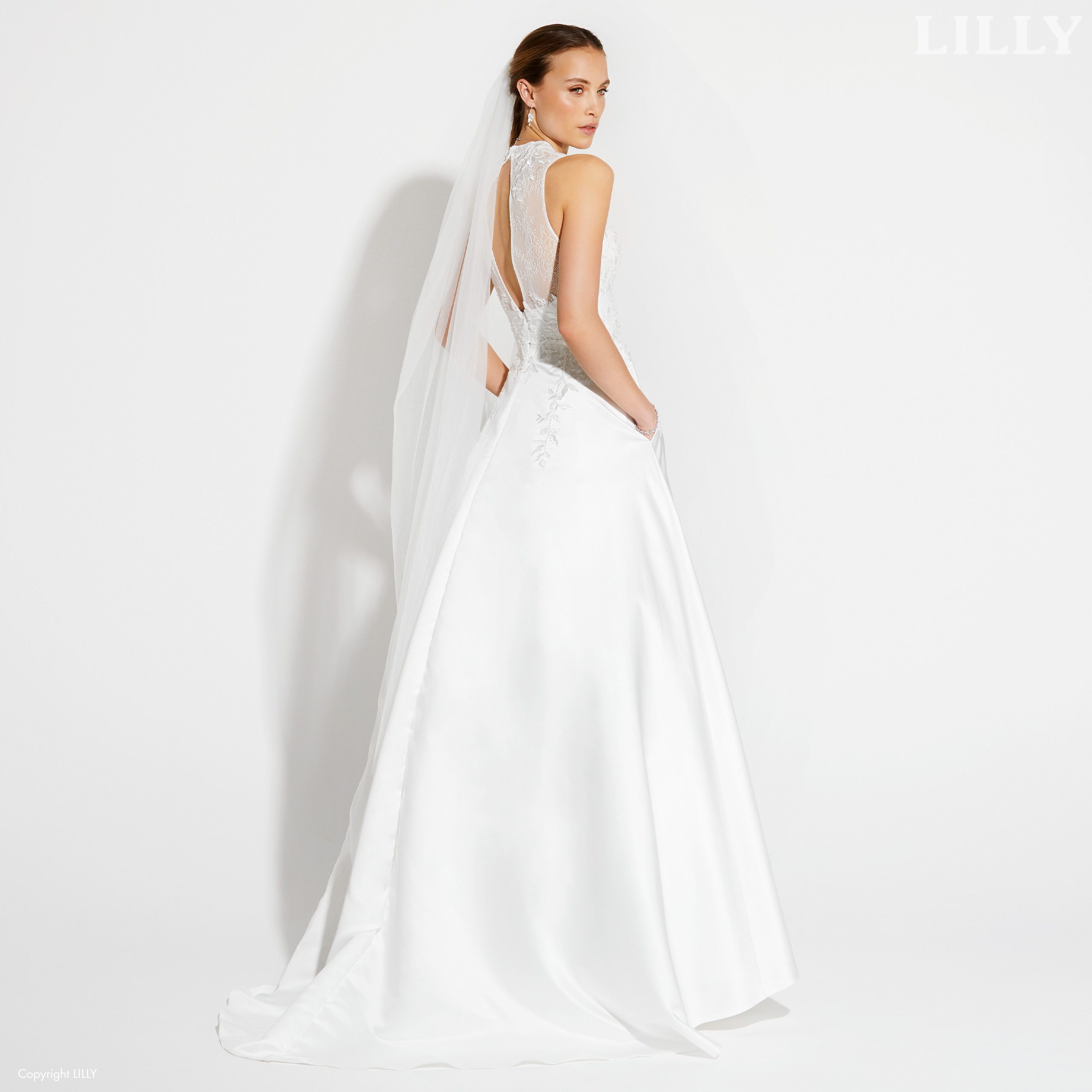 Robe de mariée 08-4519 collection Lilly – Image 2