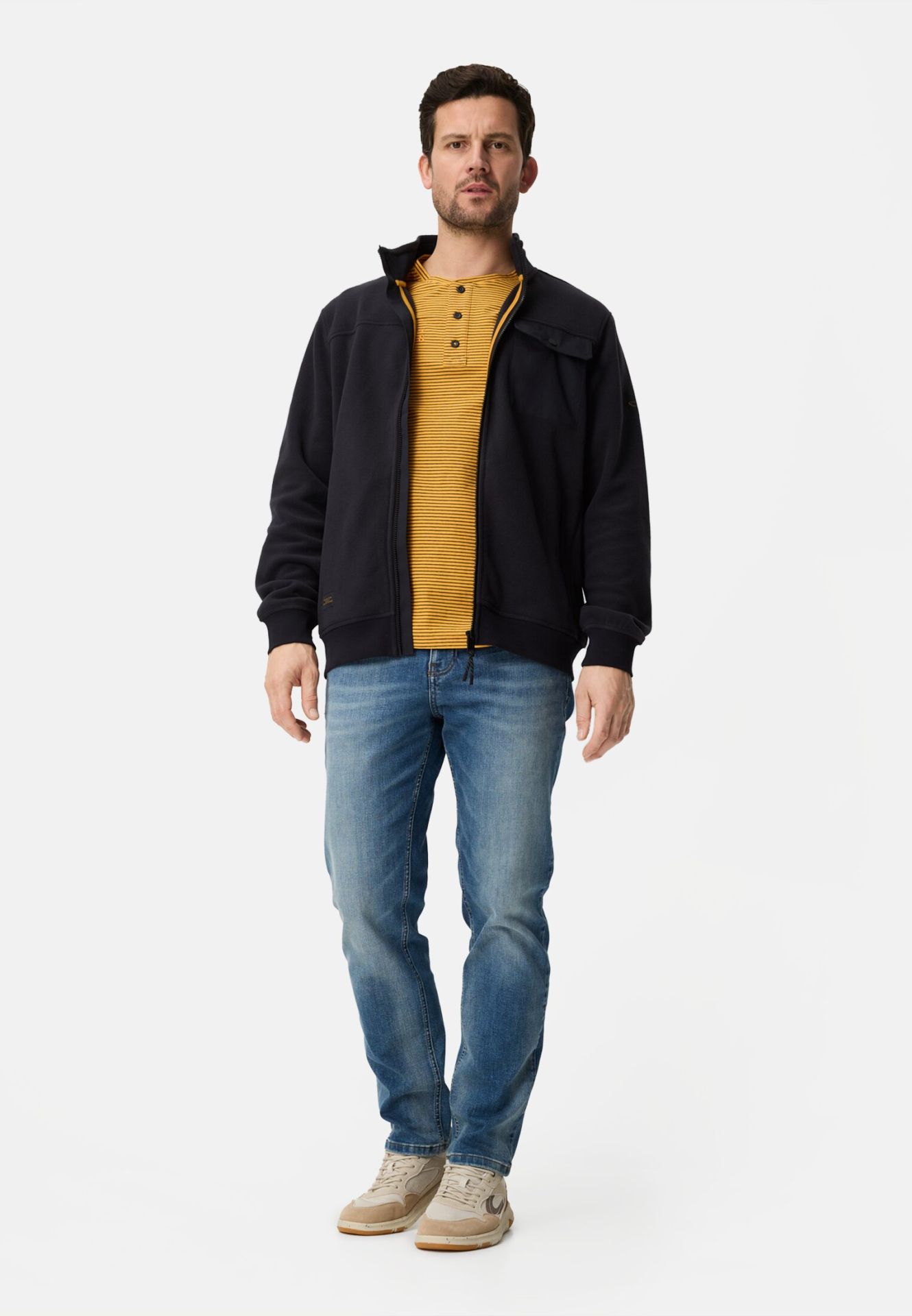 MI_409401-7W37-48_M3-00_1920x1920 Veste polaire 1 poche Camel Active 409401 7W37