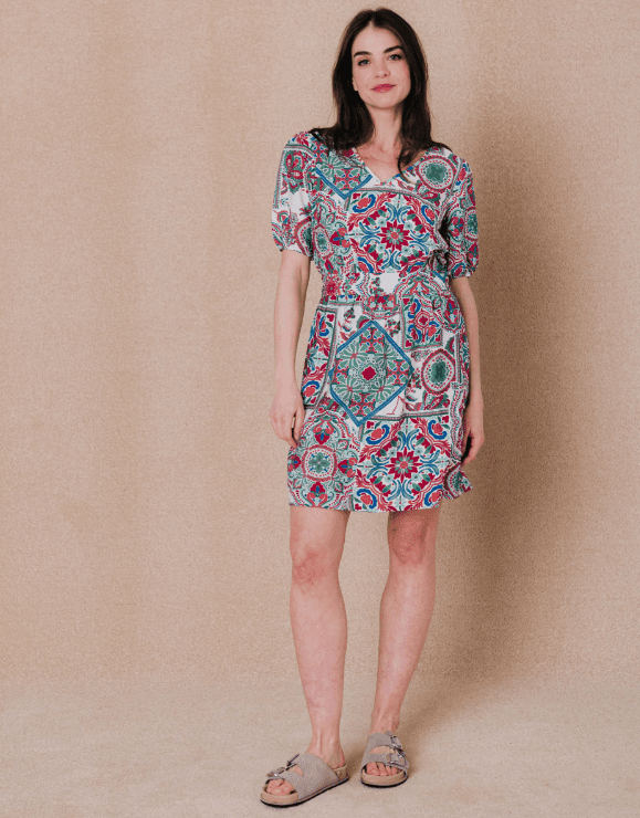 Robe courte motifs colorés C'est beau la vie RO509 – Image 2