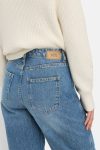 MI_388640-9D74-42_M5-00_1330x1920