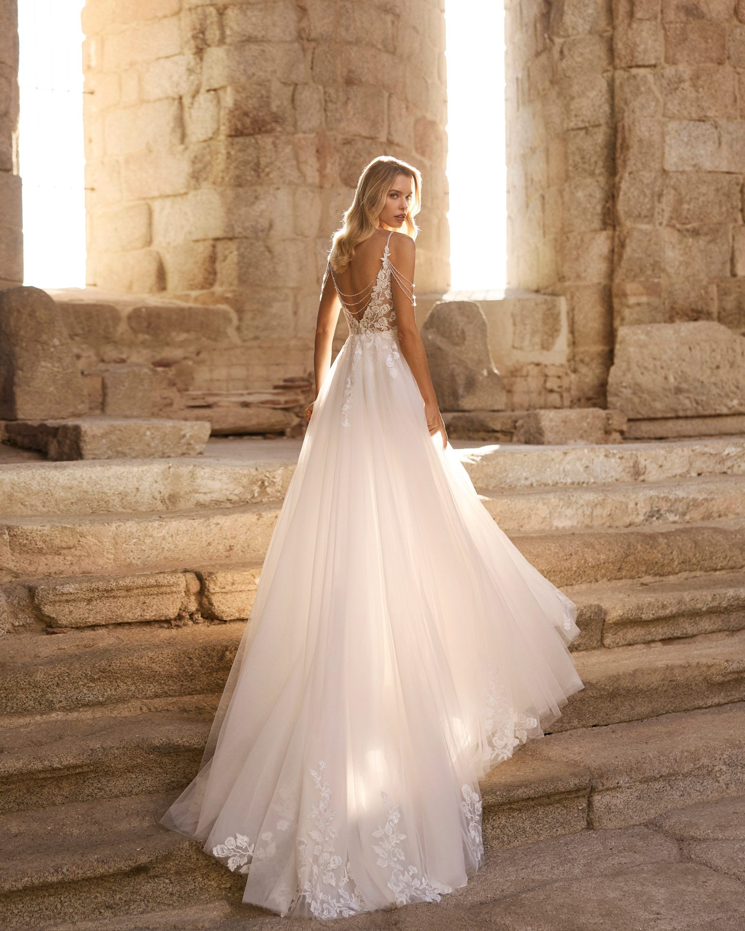Robe de Mariée PINARA collection Adriana Alier