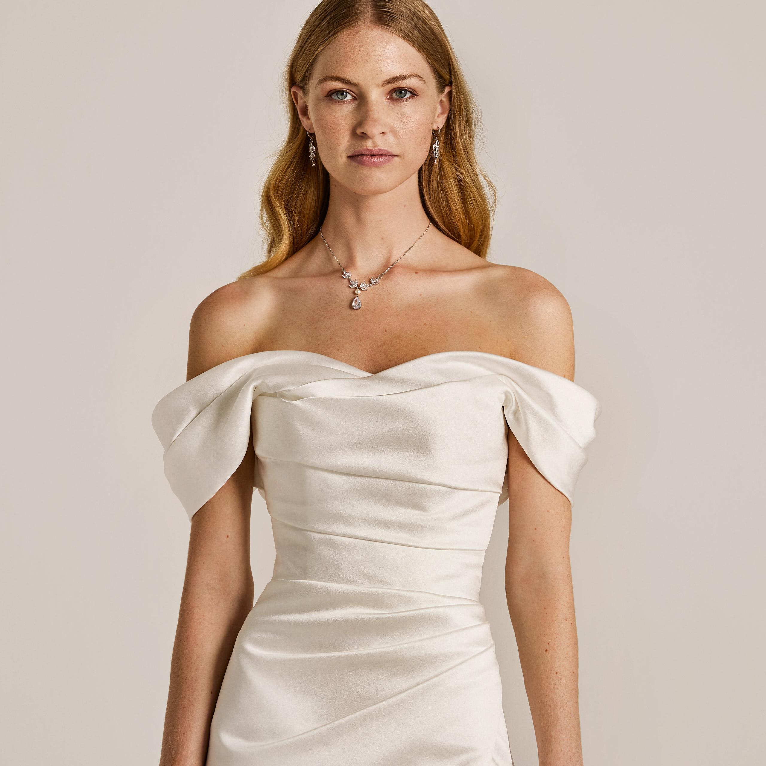 Robe de mariée 08-4774 collection Lilly