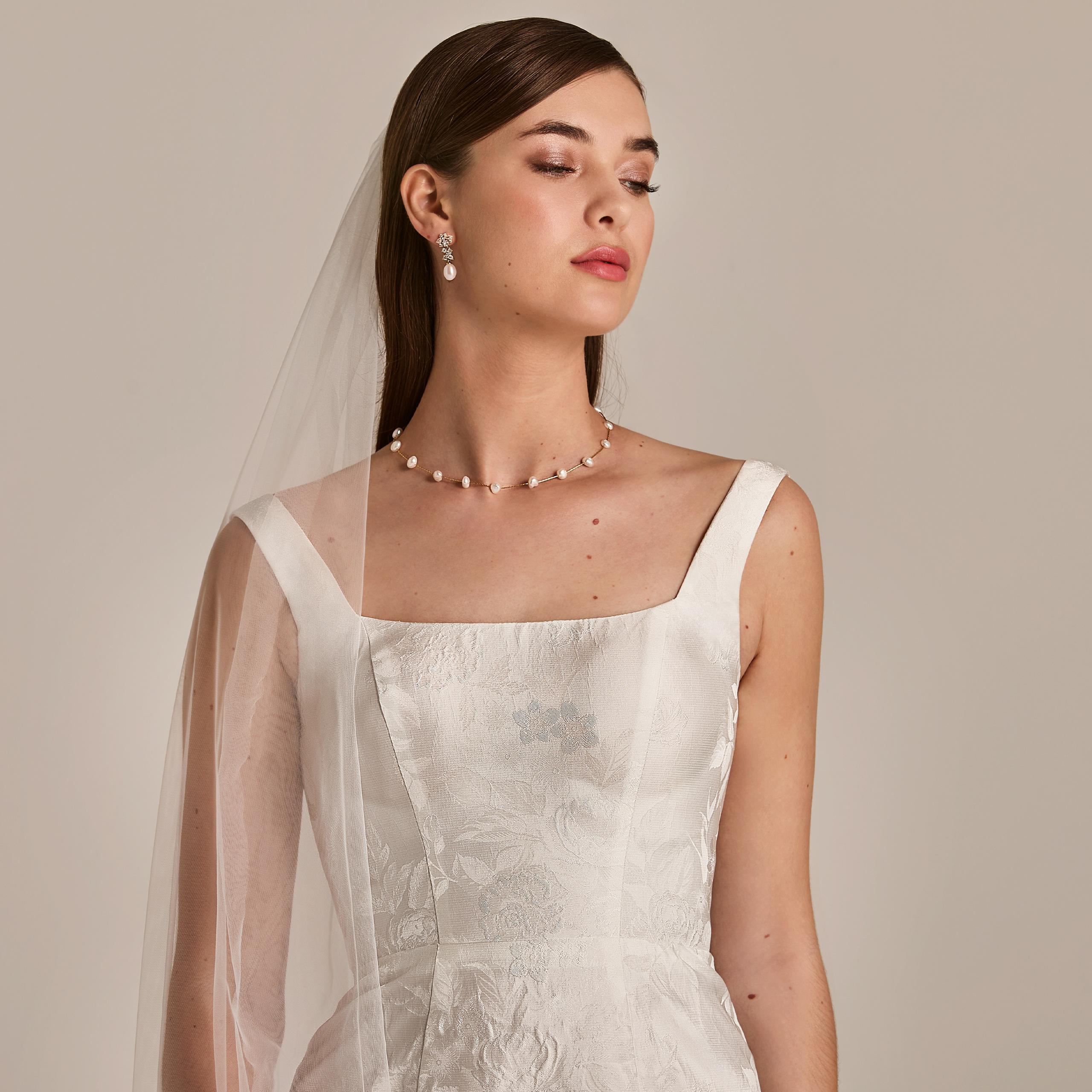 Robe de mariée 08-4794 collection Lilly